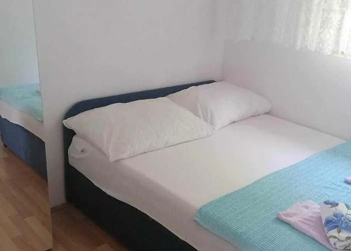 Appartement By The Sea Bilice, Krka - 23875